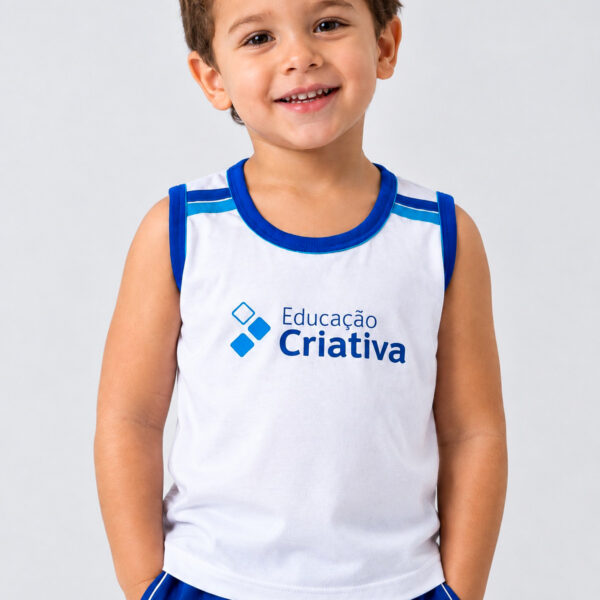 Regata branca da Escola Educação Criativa